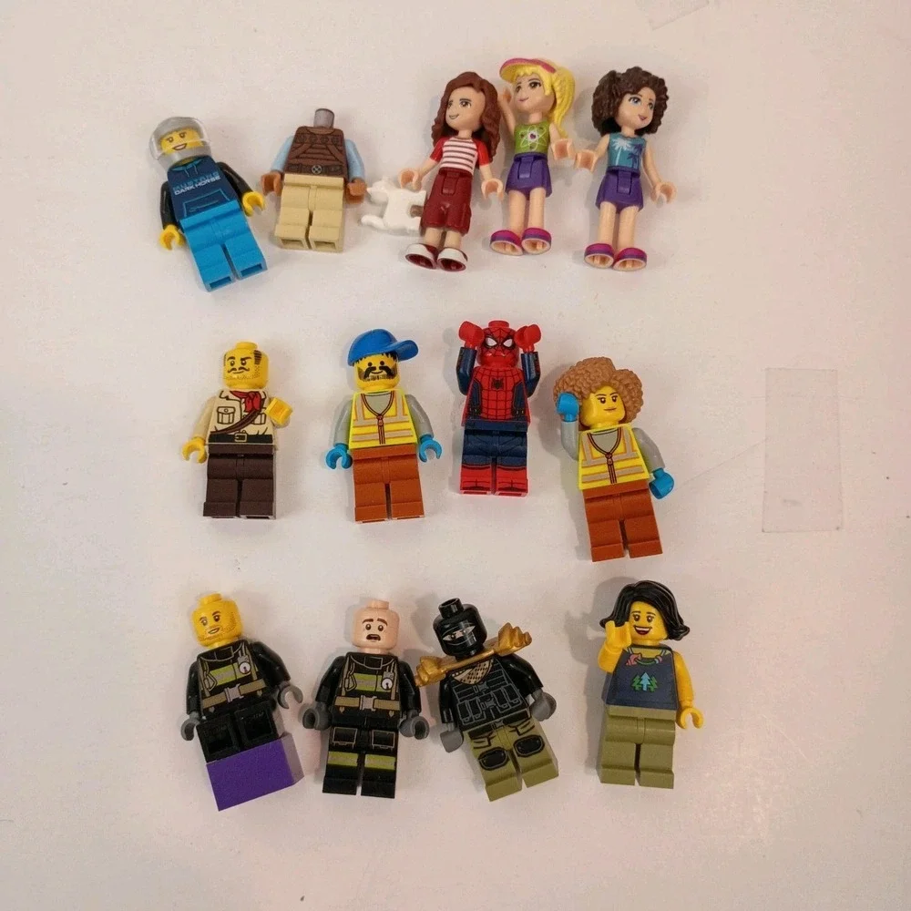 Mixed Lego Sets Lot with 12 Minifigs and Instructions 5.5 Pounds, Incomplete